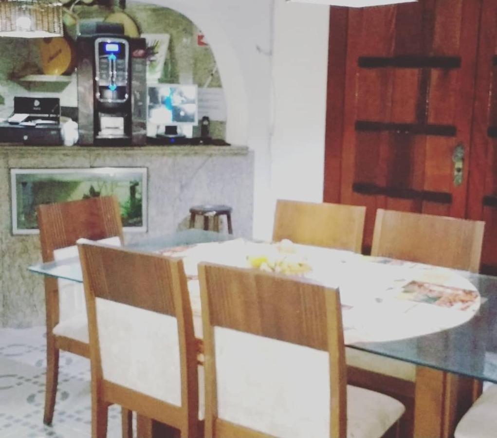 Hospedaria Divina Adega Guest House Кабо Фрио Екстериор снимка