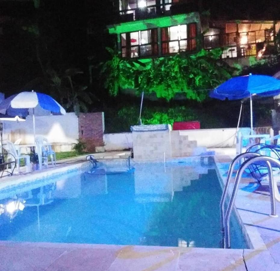 Hospedaria Divina Adega Guest House Кабо Фрио Екстериор снимка